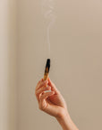 Palo Santo Stick Palo Santo Holz rauchend