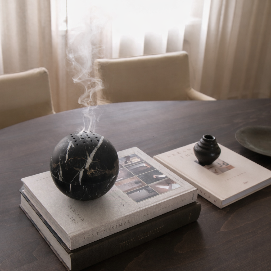 Globe Black