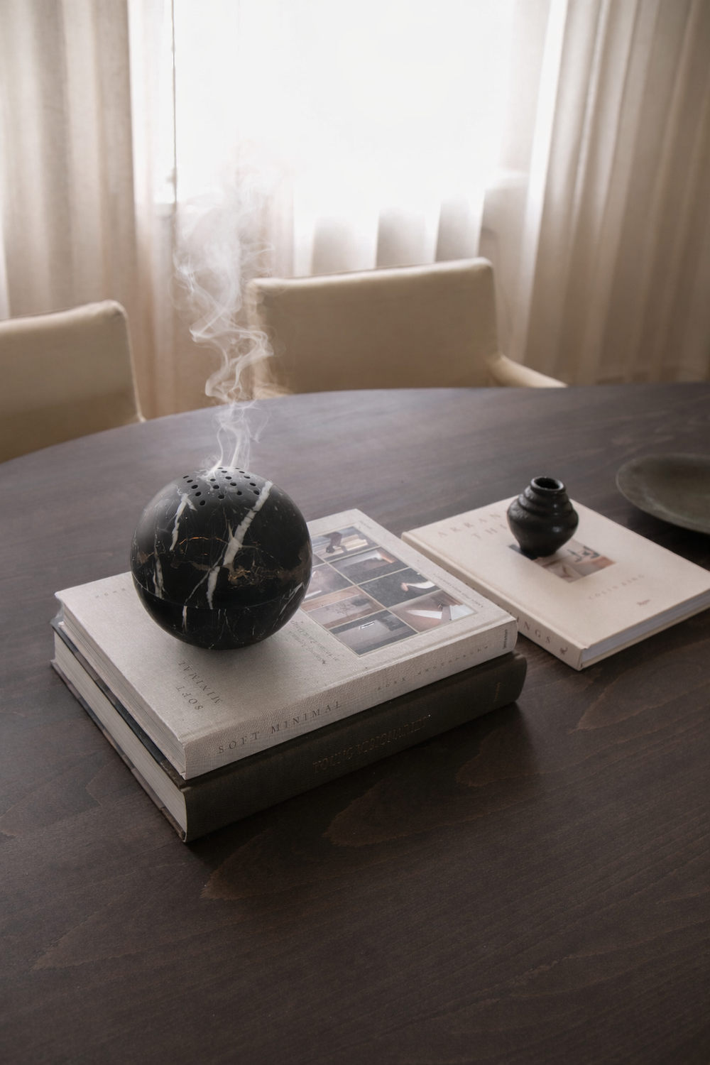 Globe incense holder in black Portoro marble
