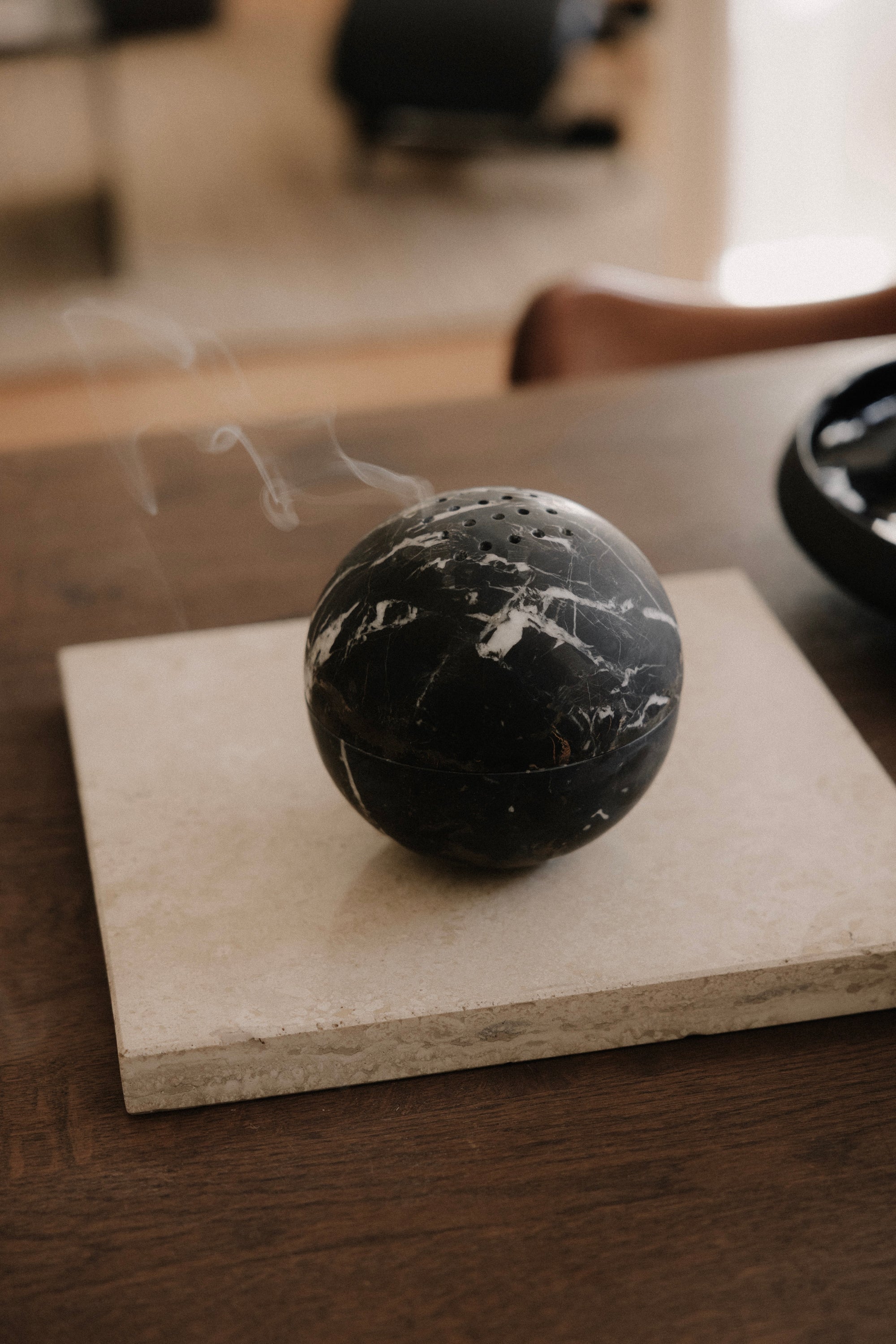 Globe incense sphere in black Portoro marble
